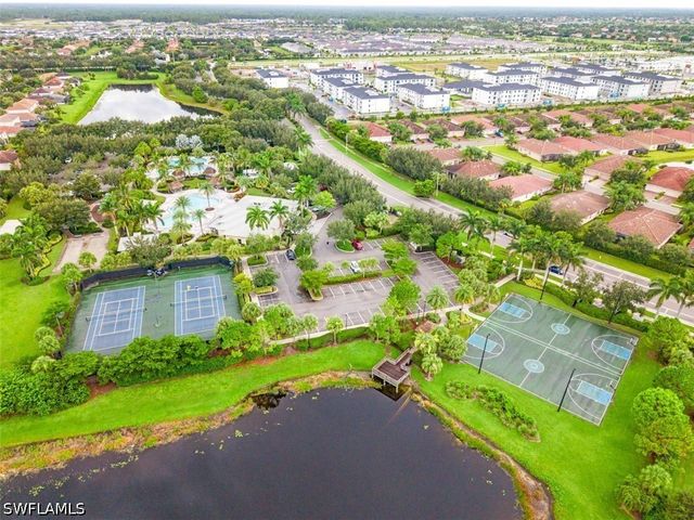 2036 Wellington ST, Naples, FL 34120