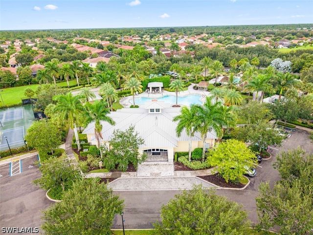 2036 Wellington ST, Naples, FL 34120