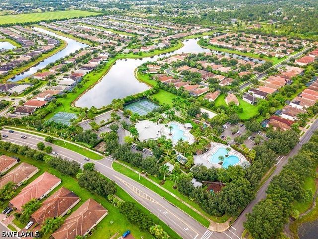 2036 Wellington ST, Naples, FL 34120