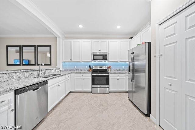 2036 Wellington ST, Naples, FL 34120