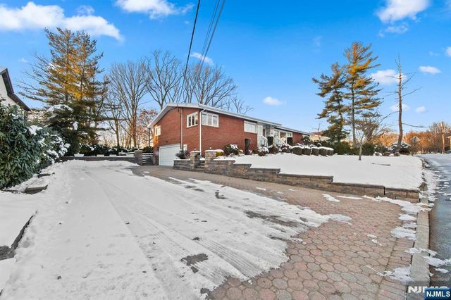 662 Summit Street, Englewood Cliffs, NJ 07632