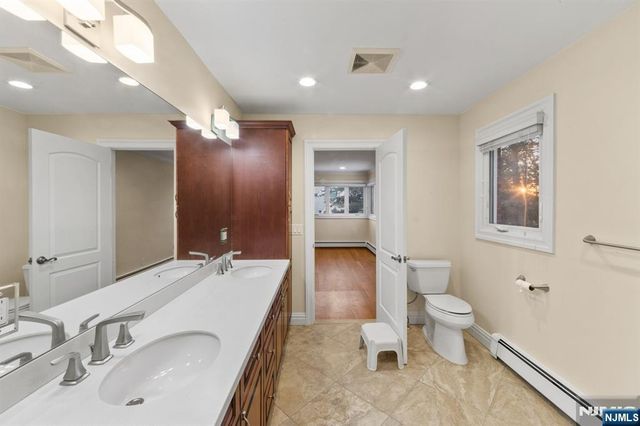 662 Summit Street, Englewood Cliffs, NJ 07632