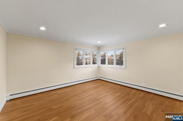 662 Summit Street, Englewood Cliffs, NJ 07632