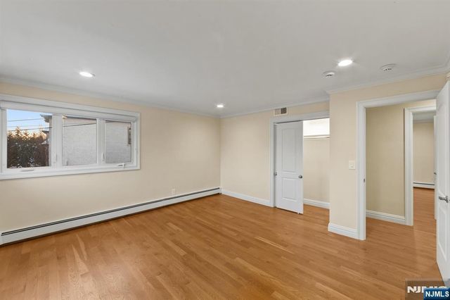 662 Summit Street, Englewood Cliffs, NJ 07632