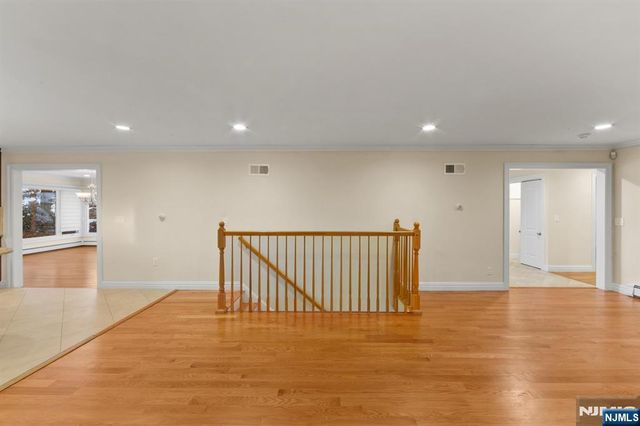 662 Summit Street, Englewood Cliffs, NJ 07632