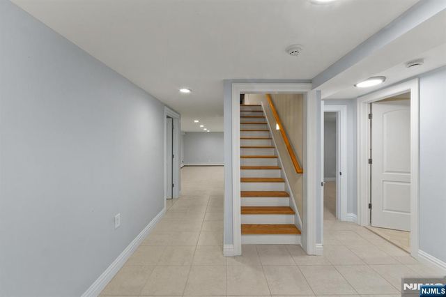 662 Summit Street, Englewood Cliffs, NJ 07632