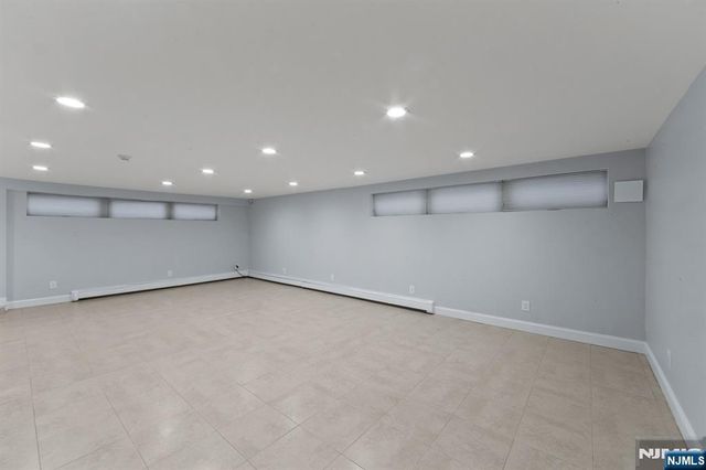 662 Summit Street, Englewood Cliffs, NJ 07632