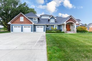 302 Tanview Drive, Oxford Charter Township, MI 48371