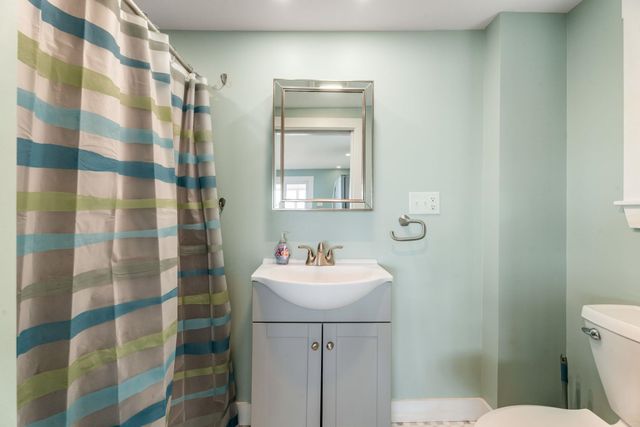 27 Concord Ave # 27, Hampton, NH 03842