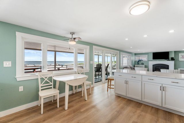 27 Concord Ave # 27, Hampton, NH 03842