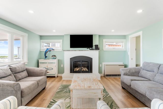 27 Concord Ave # 27, Hampton, NH 03842