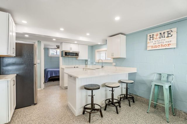 27 Concord Ave # 27, Hampton, NH 03842