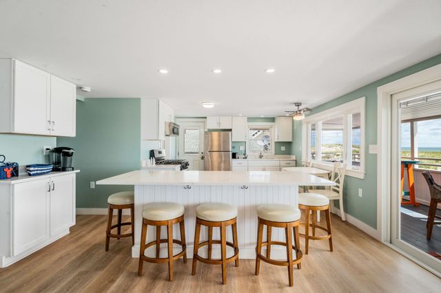 27 Concord Ave # 27, Hampton, NH 03842