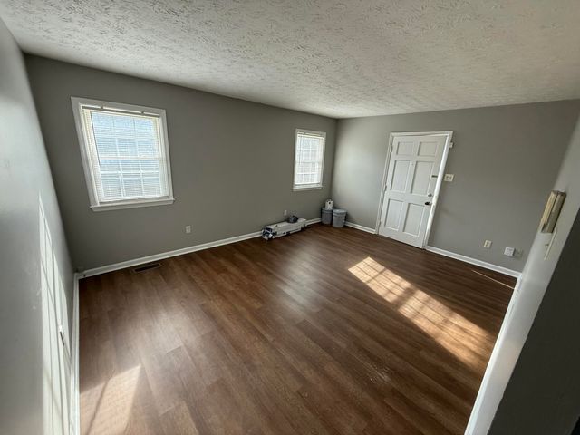 2801 Winter Garden B, Lexington, KY 40517