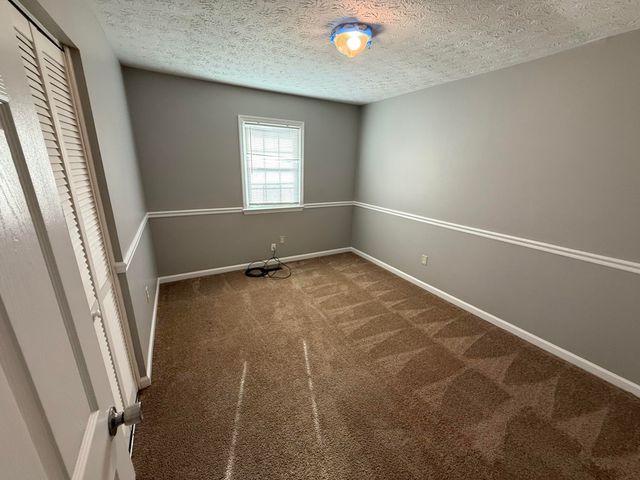 2801 Winter Garden B, Lexington, KY 40517