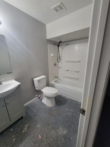 2801 Winter Garden B, Lexington, KY 40517