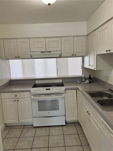 2219 CARIBBEAN DRIVE S 27, Kissimmee, FL 34741
