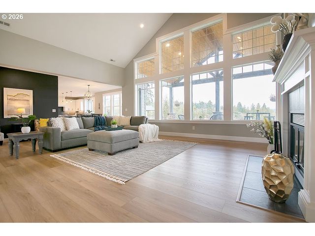 302 WATERS Rd, Castle Rock, WA 98611
