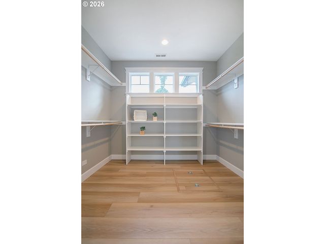 302 WATERS Rd, Castle Rock, WA 98611
