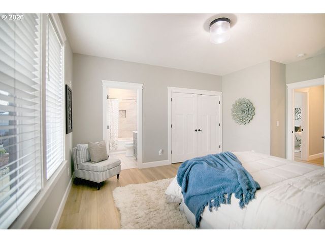 302 WATERS Rd, Castle Rock, WA 98611