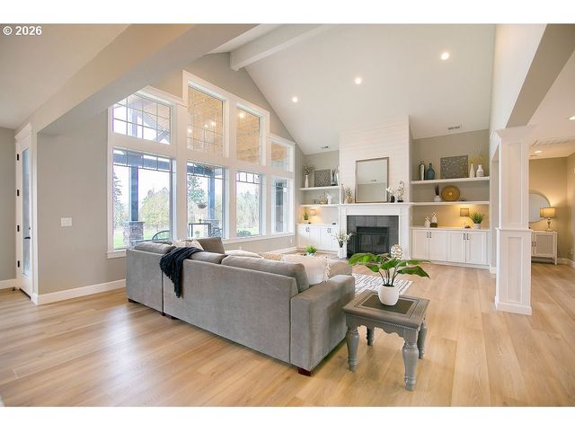 302 WATERS Rd, Castle Rock, WA 98611