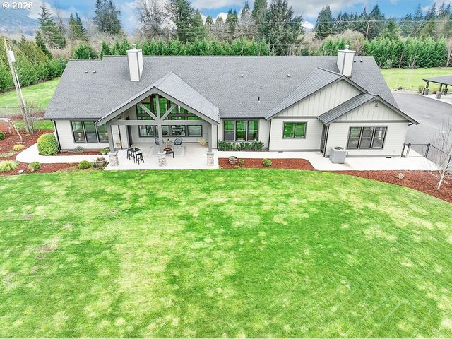 302 WATERS Rd, Castle Rock, WA 98611