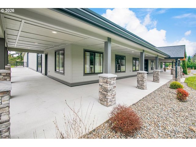 302 WATERS Rd, Castle Rock, WA 98611