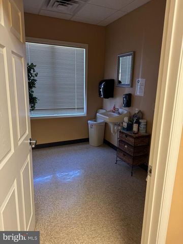 148-A LINDEN DR, Winchester, VA 22601