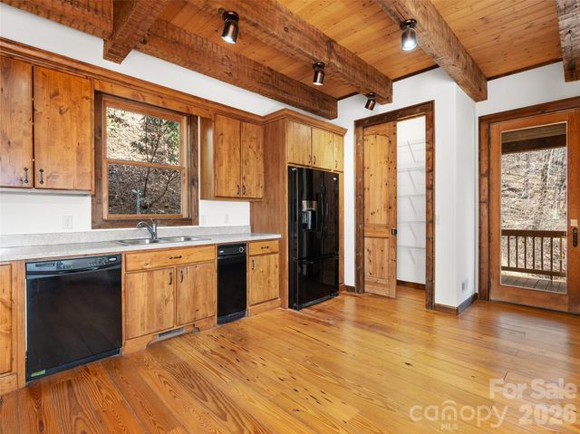 173 Heavenview Point, Maggie Valley, NC 28751