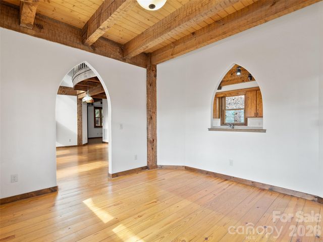 173 Heavenview Point, Maggie Valley, NC 28751