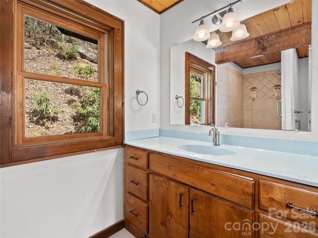 173 Heavenview Point, Maggie Valley, NC 28751