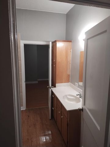 1120 W Robinson Street, Alvin, TX 77511