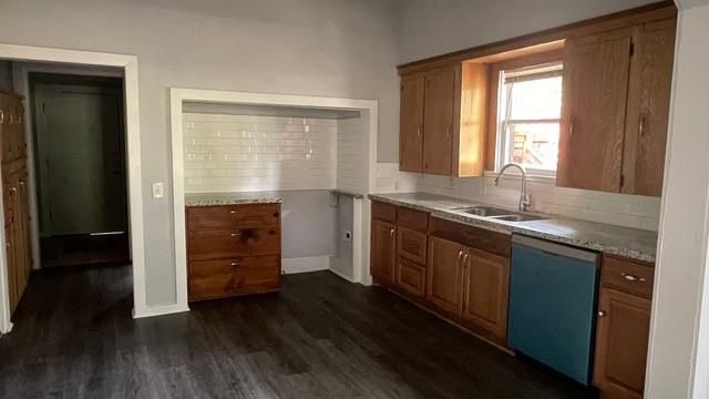 1120 W Robinson Street, Alvin, TX 77511