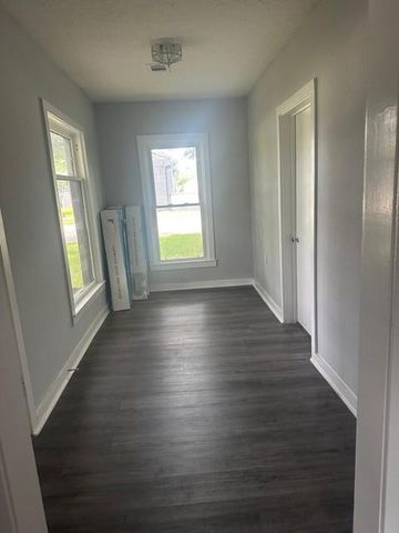 1120 W Robinson Street, Alvin, TX 77511