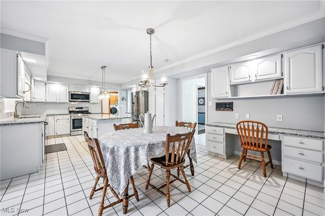 3682 Sperone Drive, Canfield, OH 44406