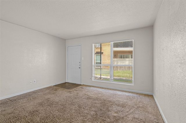 8100 Creekbend Drive 131, Houston, TX 77071
