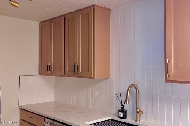 9821 Sunrise Boulevard o1, North Royalton, OH 44133