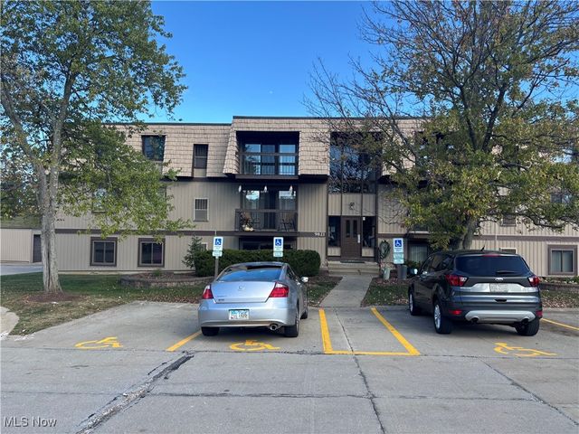 9821 Sunrise Boulevard o1, North Royalton, OH 44133