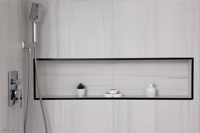 9821 Sunrise Boulevard o1, North Royalton, OH 44133