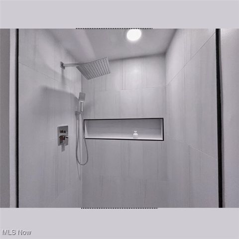 9821 Sunrise Boulevard o1, North Royalton, OH 44133