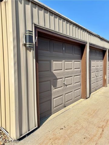 9821 Sunrise Boulevard o1, North Royalton, OH 44133