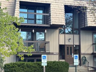 9821 Sunrise Boulevard o1, North Royalton, OH 44133