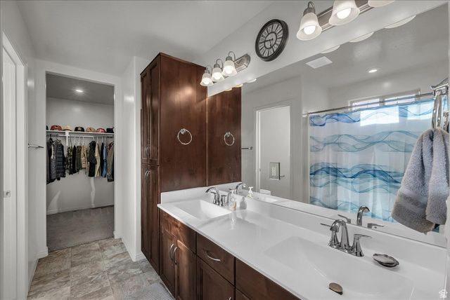 359 S DEEP CREEK DR, Washington, UT 84780