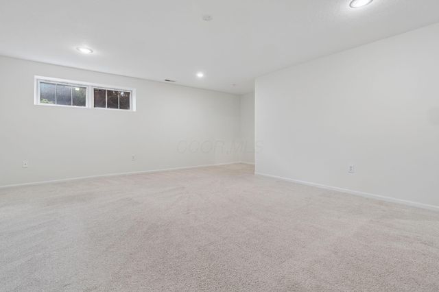1079 Shady Lake Drive, Columbus, OH 43228