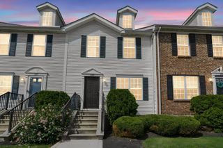 1079 Shady Lake Drive, Columbus, OH 43228