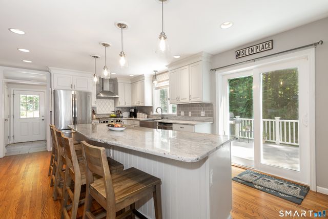 15 Saxony Lane, Woodbury, CT 06798