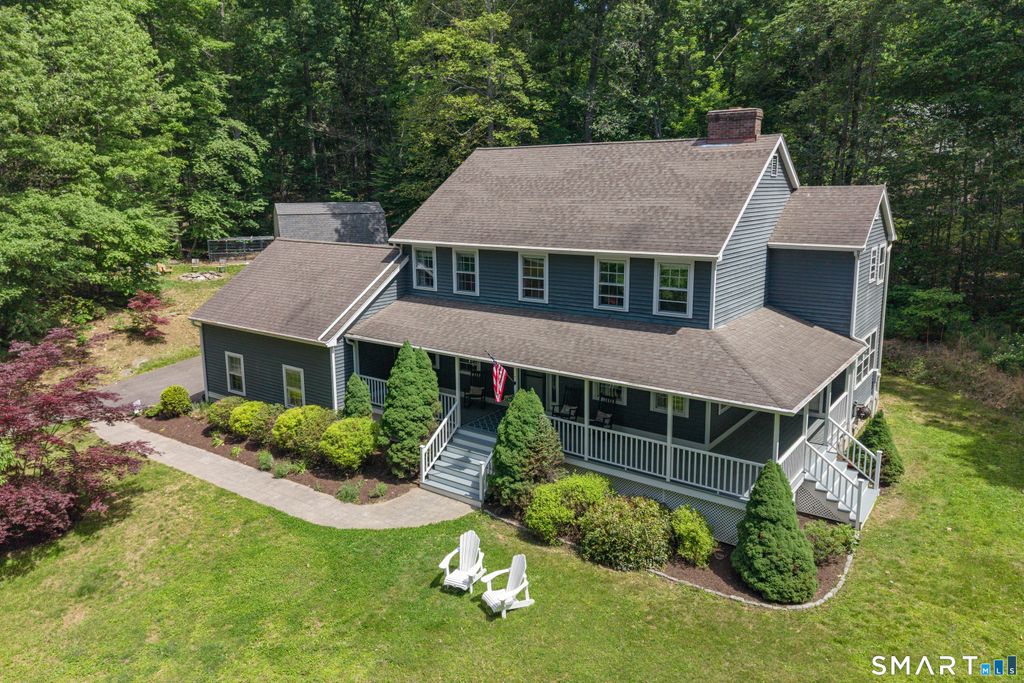 15 Saxony Lane, Woodbury, CT 06798