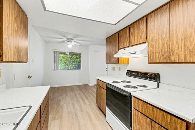 9919 N 97TH Drive A, Peoria, AZ 85345