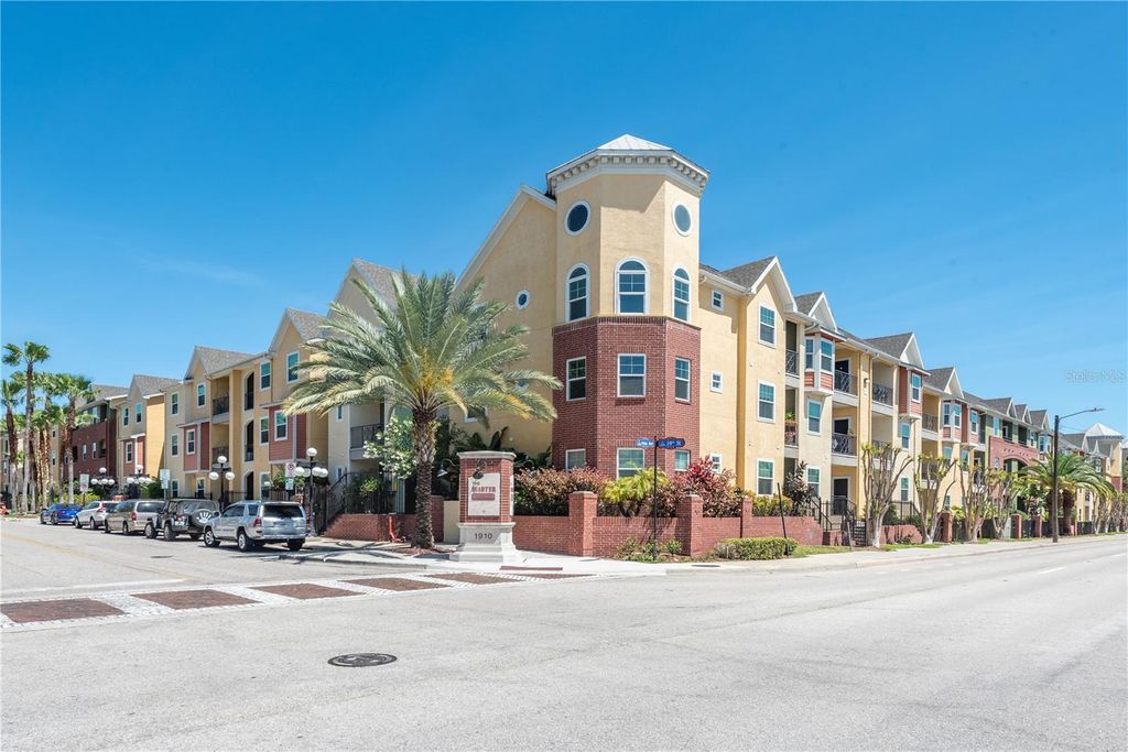 Image 70 of property listing at 1810 E PALM AVENUE 4103, Tampa, FL 33605