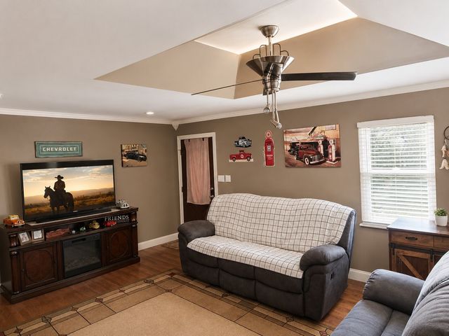 107 Chota Trl, Sweetwater, TN 37874
